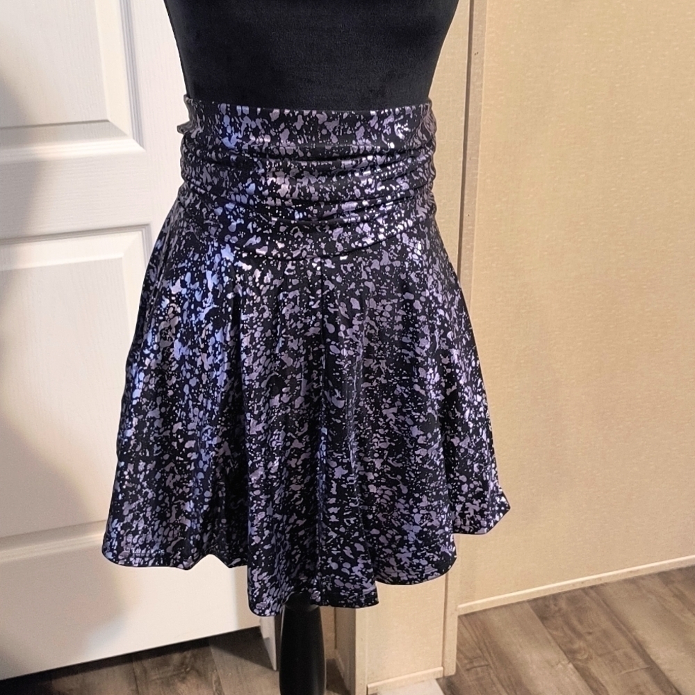American Apparel High Waisted Skirt, Mini Dress Metallic/Black Junior Size L